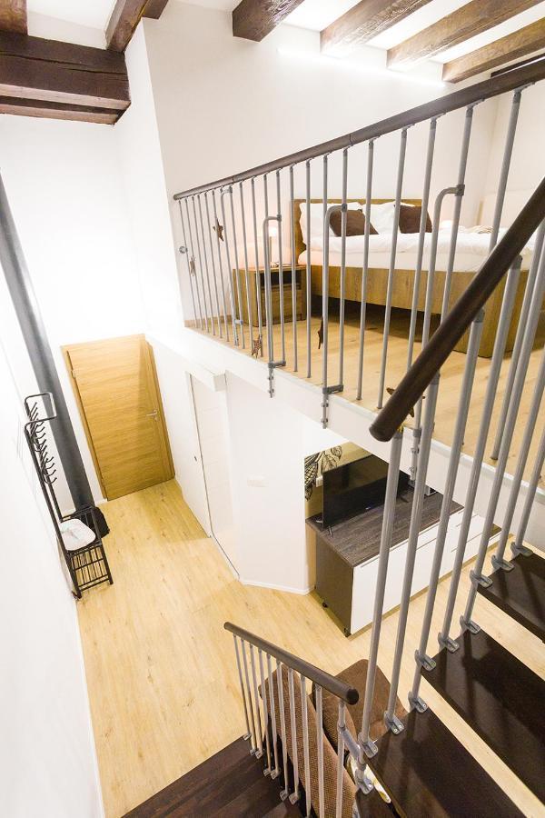 Sweet Getaway Apartment - Central & Parking リュブリャナ エクステリア 写真